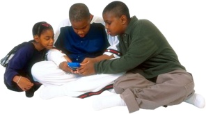 3 kids, 1 handheld game